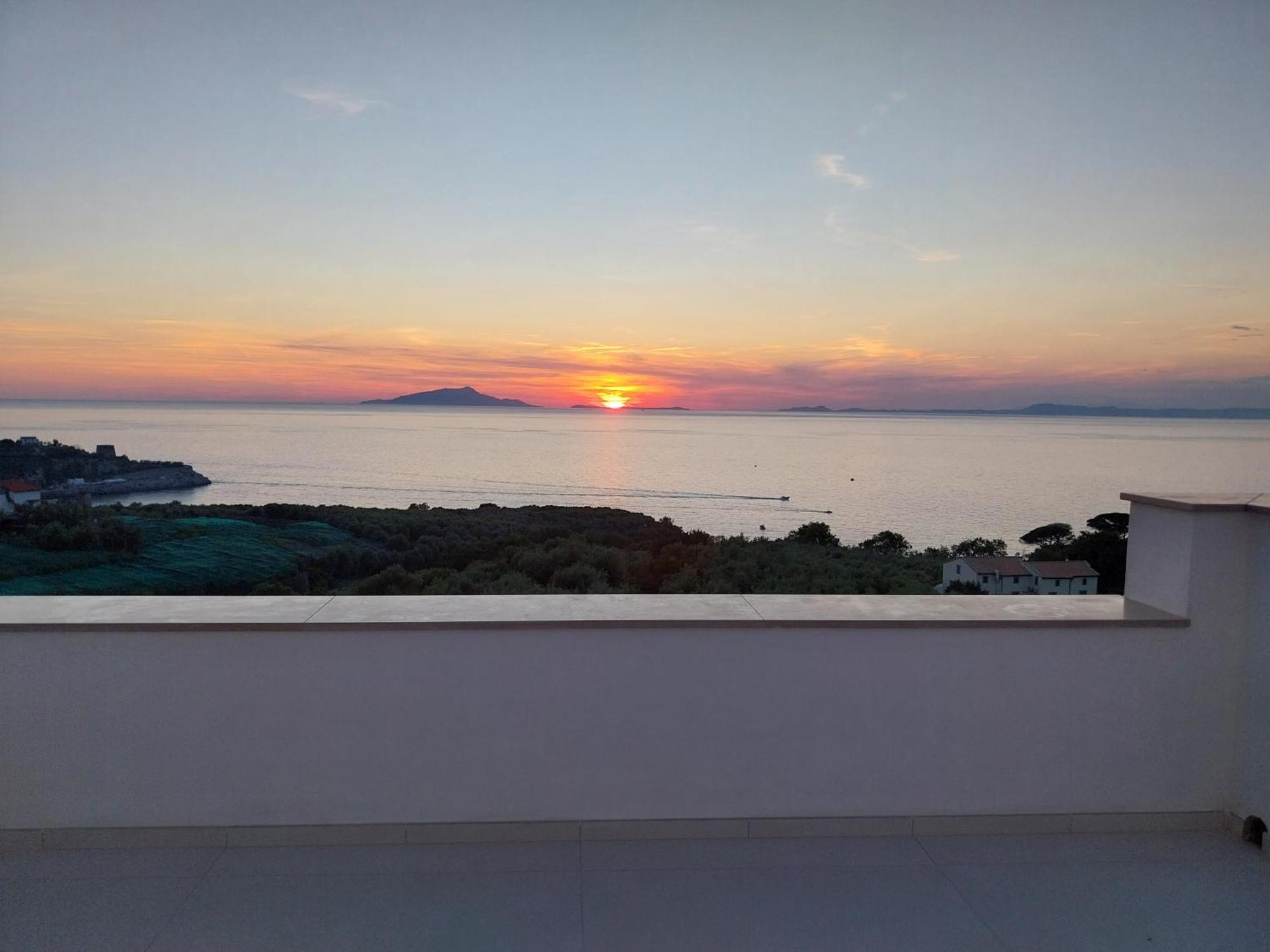 Hotel Dania ソレント エクステリア 写真